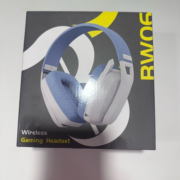 Wireless Gaming Headset - Blue and White - Picture 3 of 5